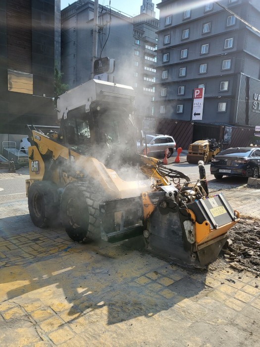 호텔 입구 아스콘 공사 이미지 10